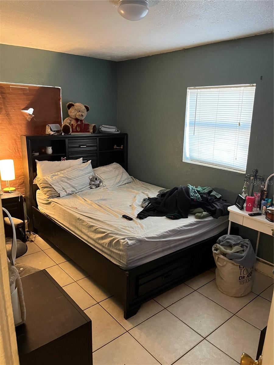 LAKE LAWNE SHORES - Residential