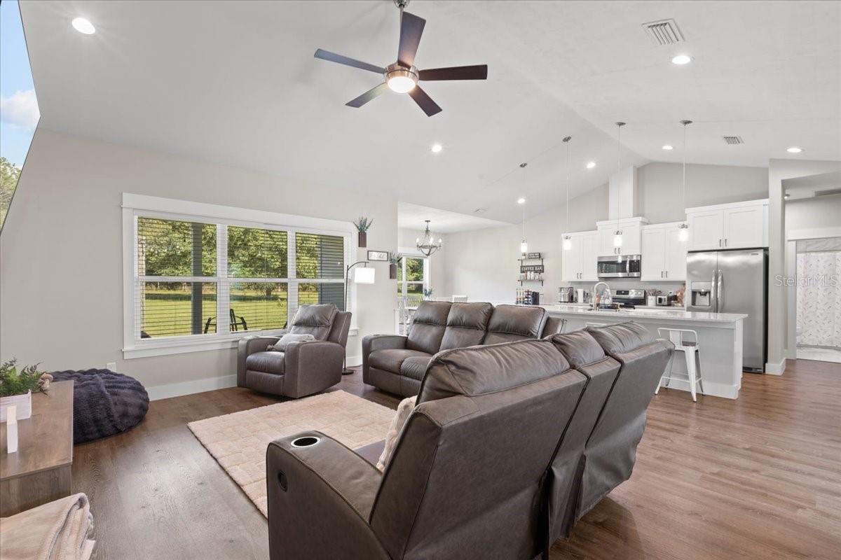 CANNON CREEK PLACE - Residential