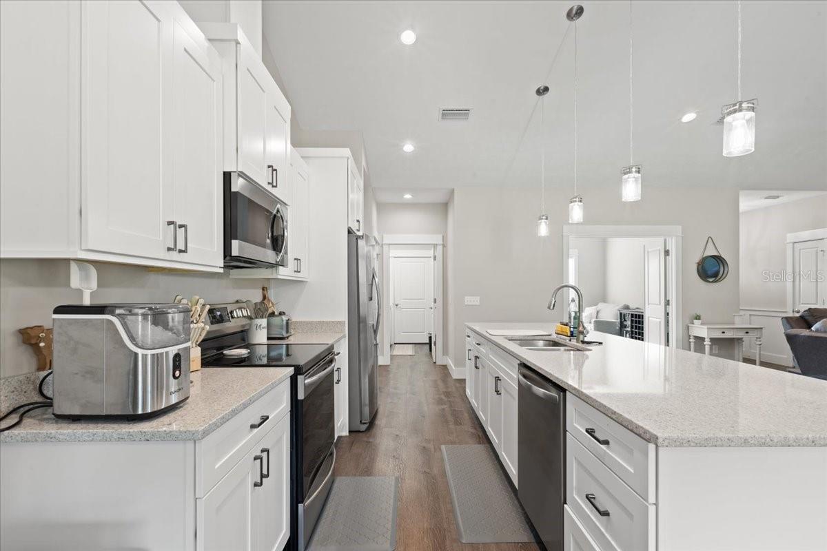 CANNON CREEK PLACE - Residential