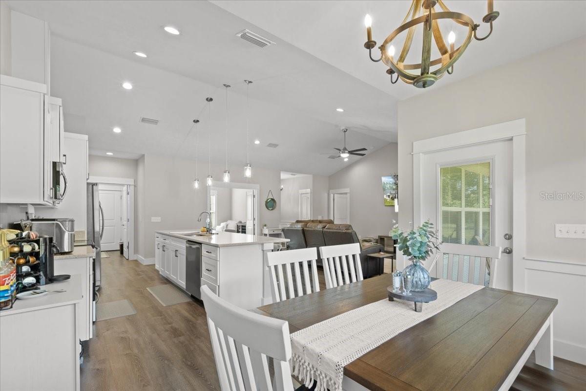 CANNON CREEK PLACE - Residential