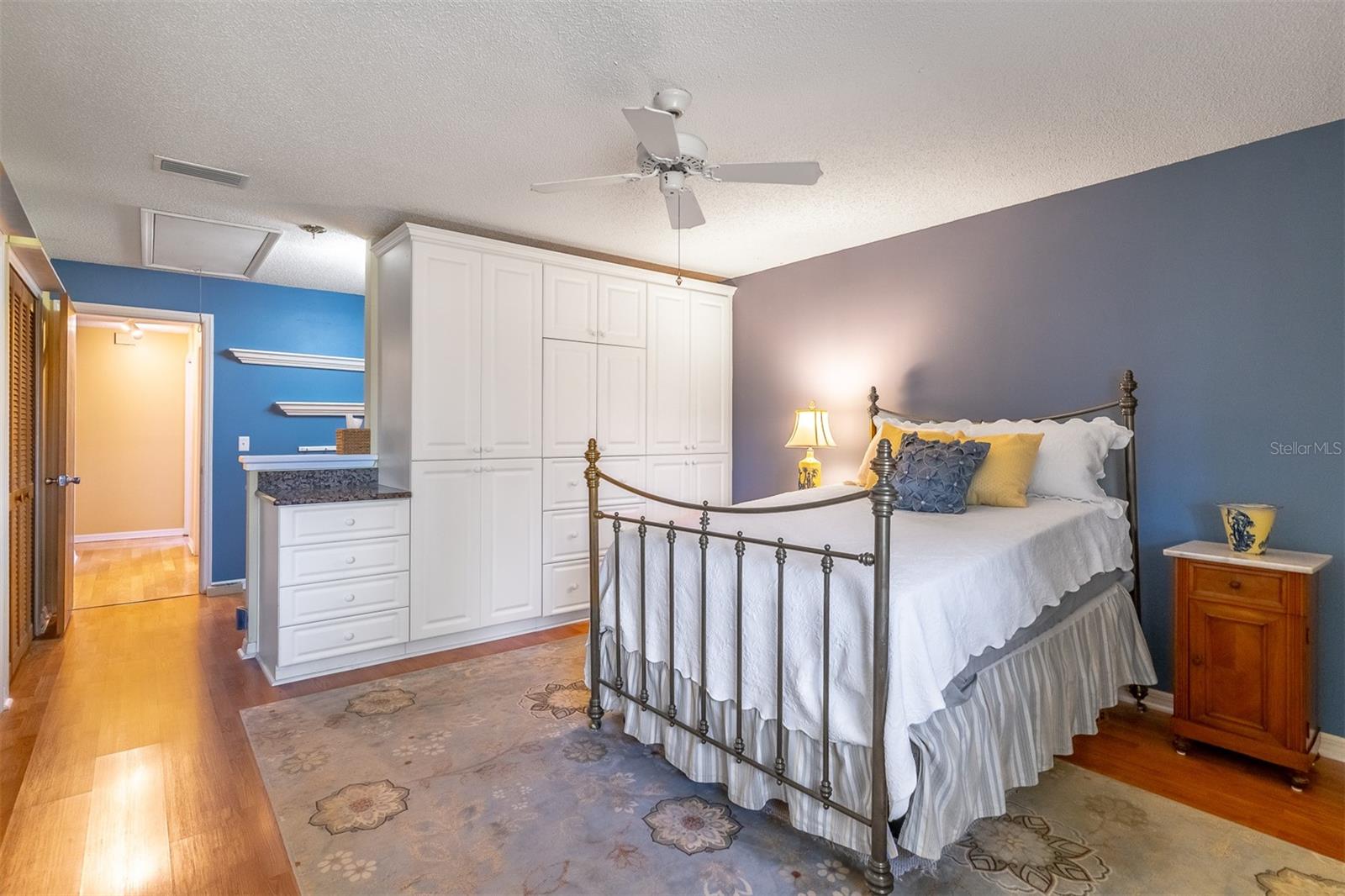 CEDARWOOD VILLAGE 1 - Residential