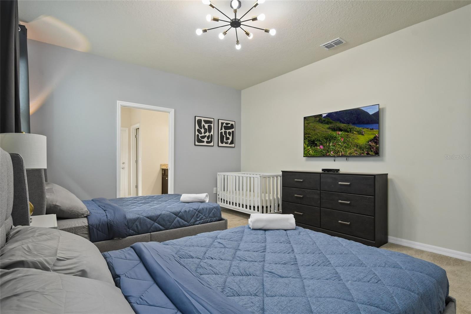 WINDSOR ISLAND RESIDENCE PH 2B - Residential