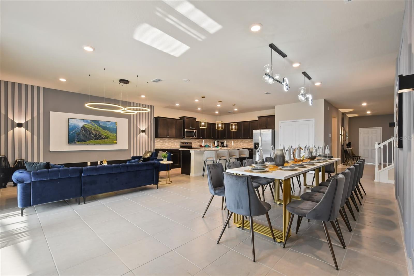 WINDSOR ISLAND RESIDENCE PH 2B - Residential