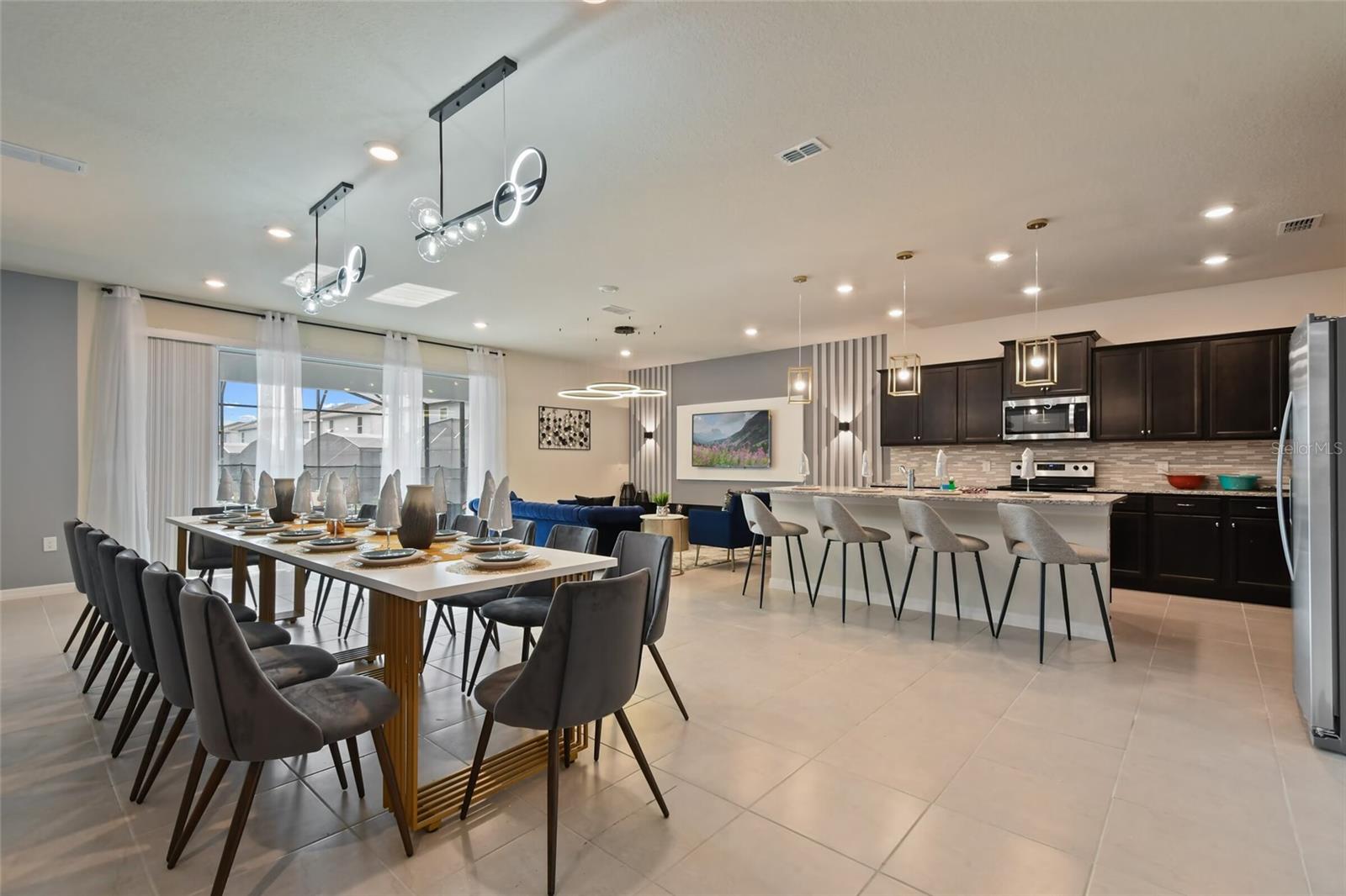 WINDSOR ISLAND RESIDENCE PH 2B - Residential