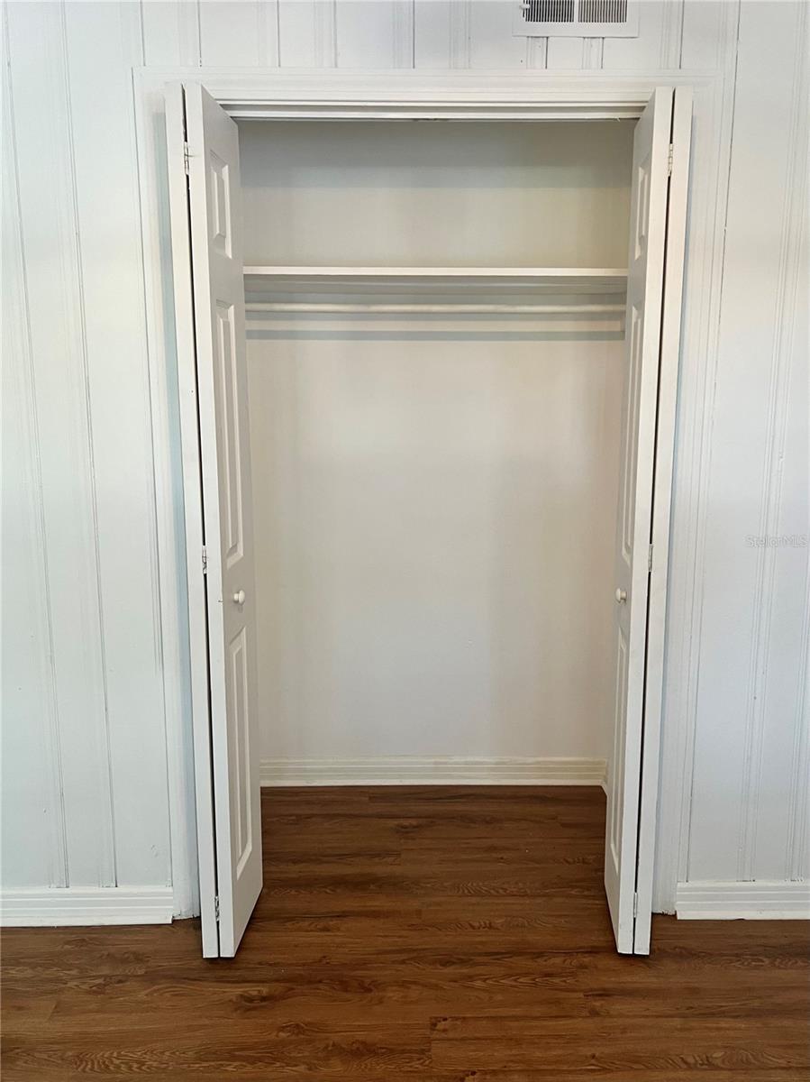 TEMPLE TERRACE GARDENS 2 - Residential Lease