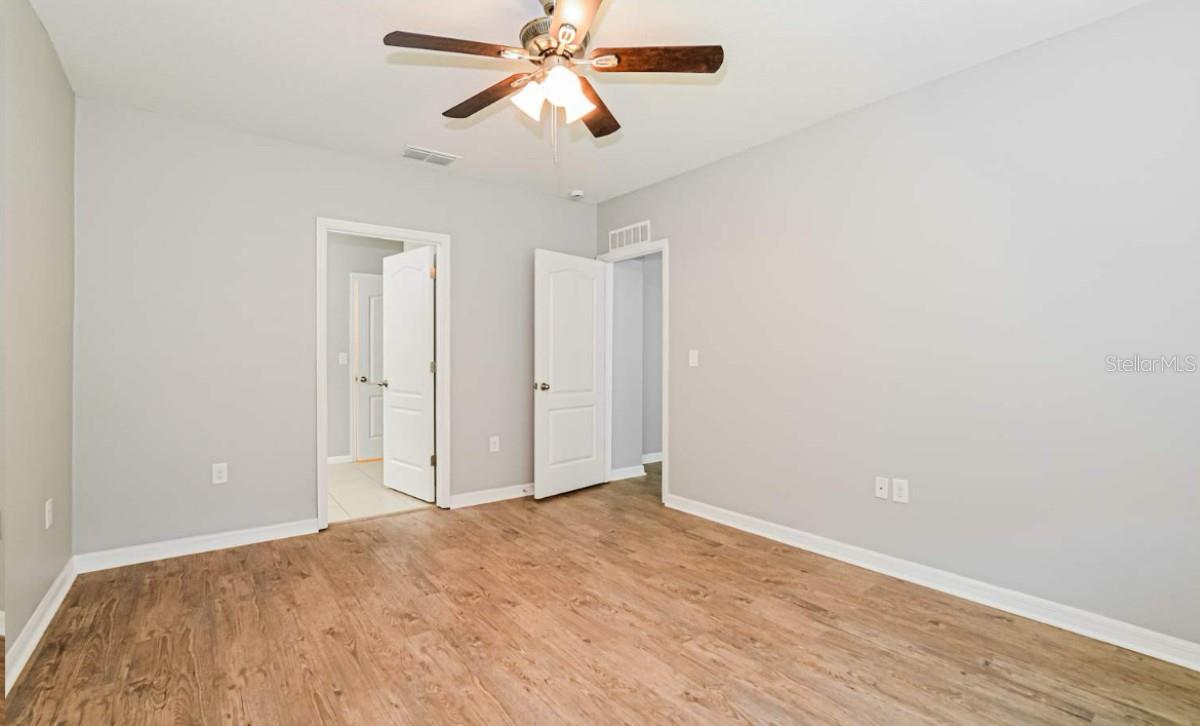 TEMPLE TERRACE GARDENS 2 - Residential Lease