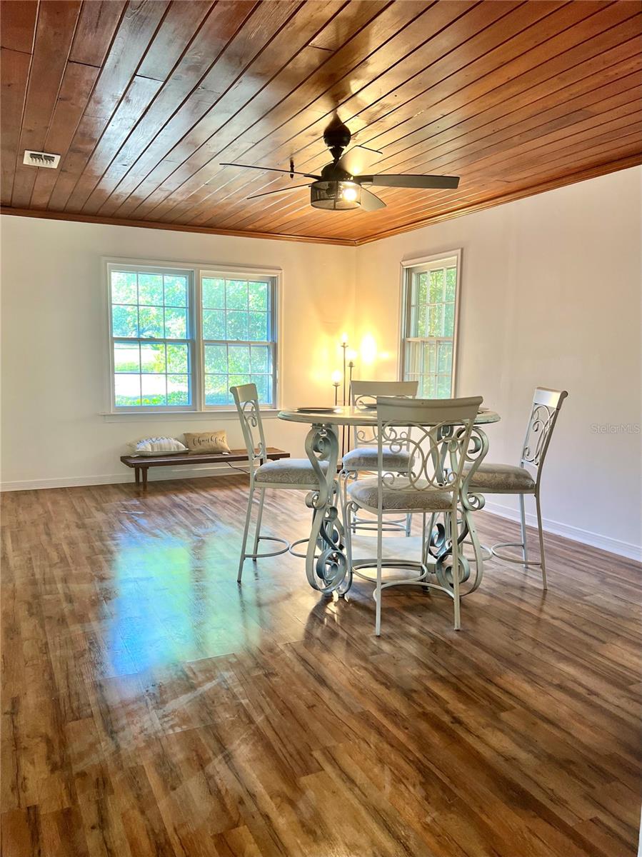 TEMPLE TERRACE GARDENS 2 - Residential Lease