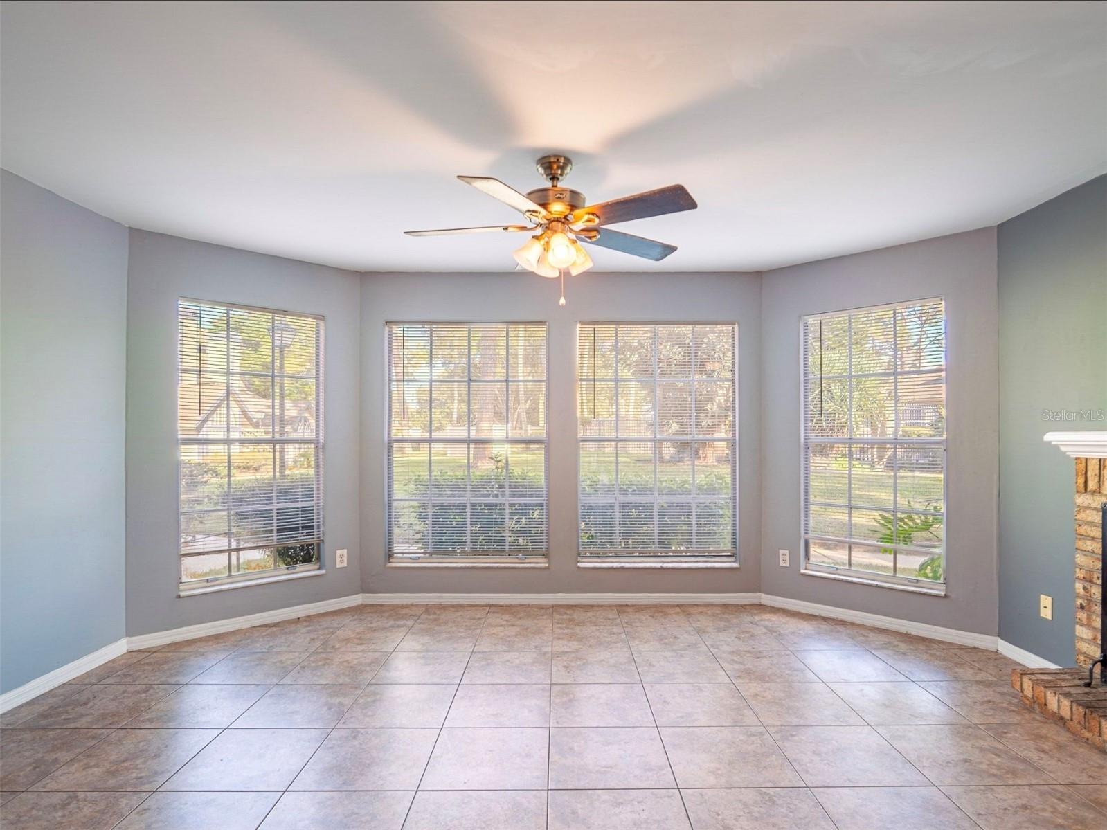 962 NEWCASTLE CIRCLE 100