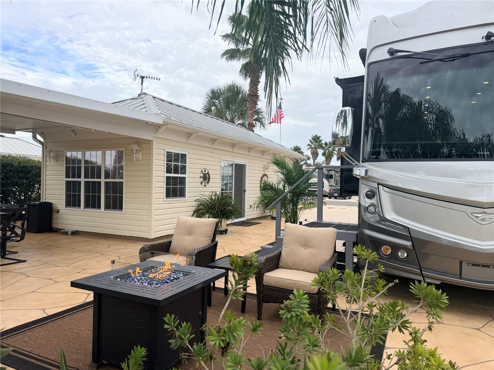 FLORIDA GRANDE MOTOR COACH RESIDENCE - Land