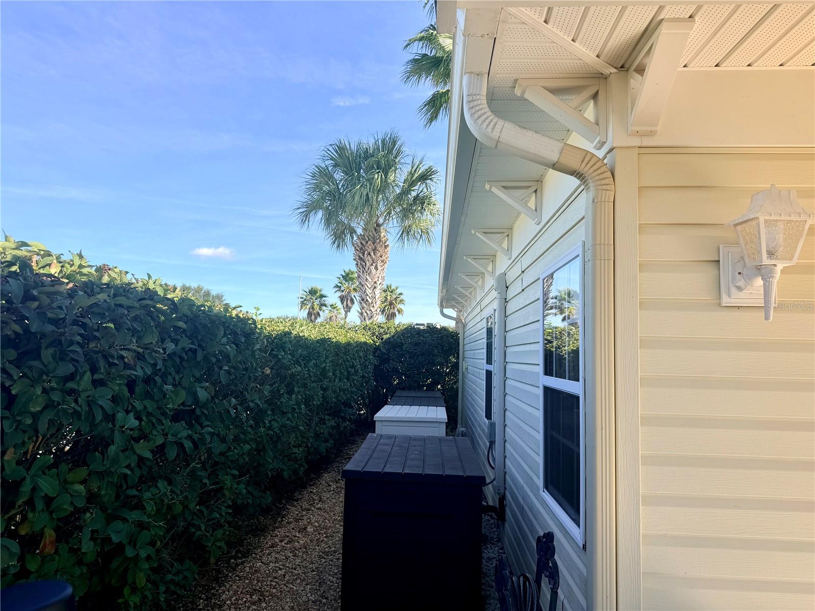 FLORIDA GRANDE MOTOR COACH RESIDENCE - Land