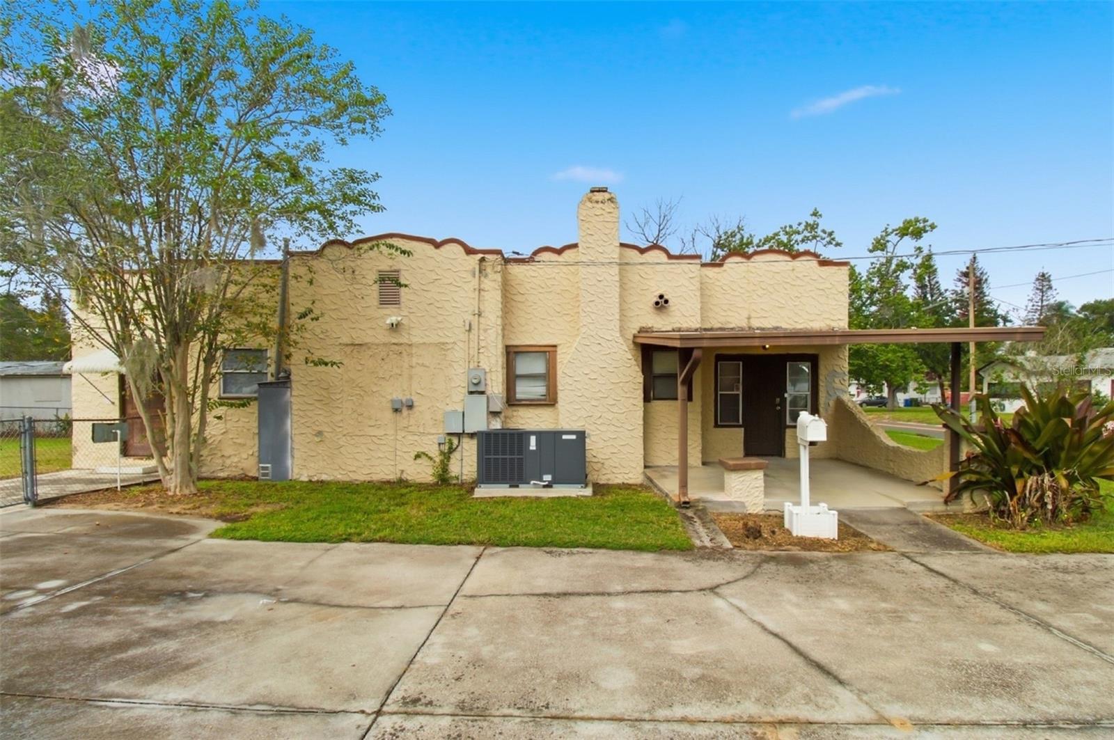 444 AVENUE I SE