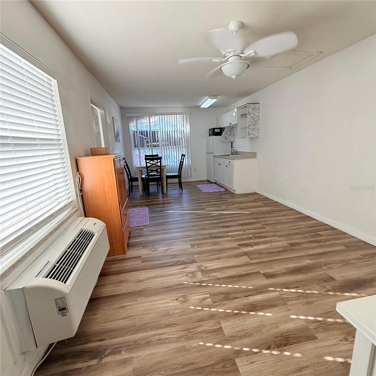 ISLAND CLUB WEST PH 02 - Residential Lease