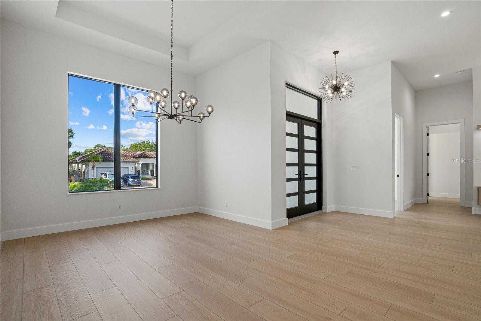 LAUREL LANDINGS ESTATES - Residential