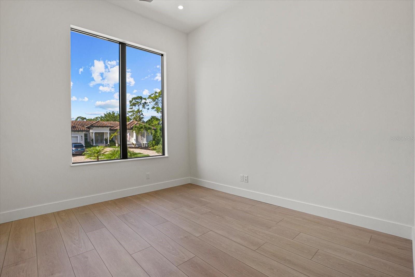 LAUREL LANDINGS ESTATES - Residential