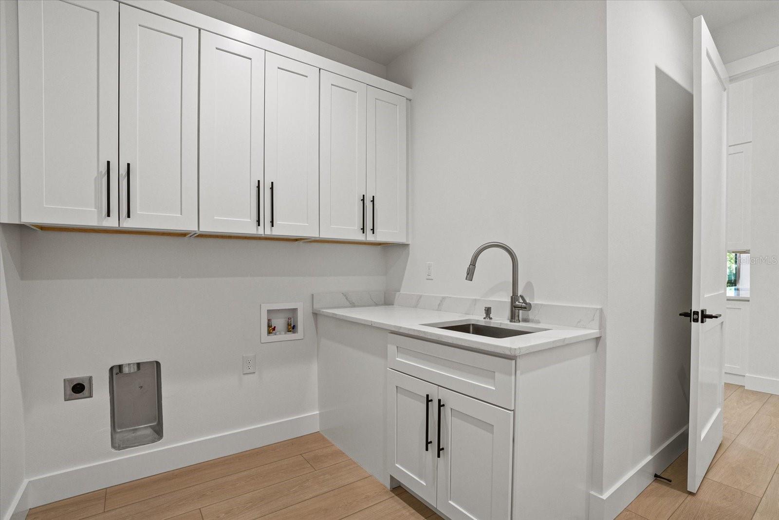 LAUREL LANDINGS ESTATES - Residential