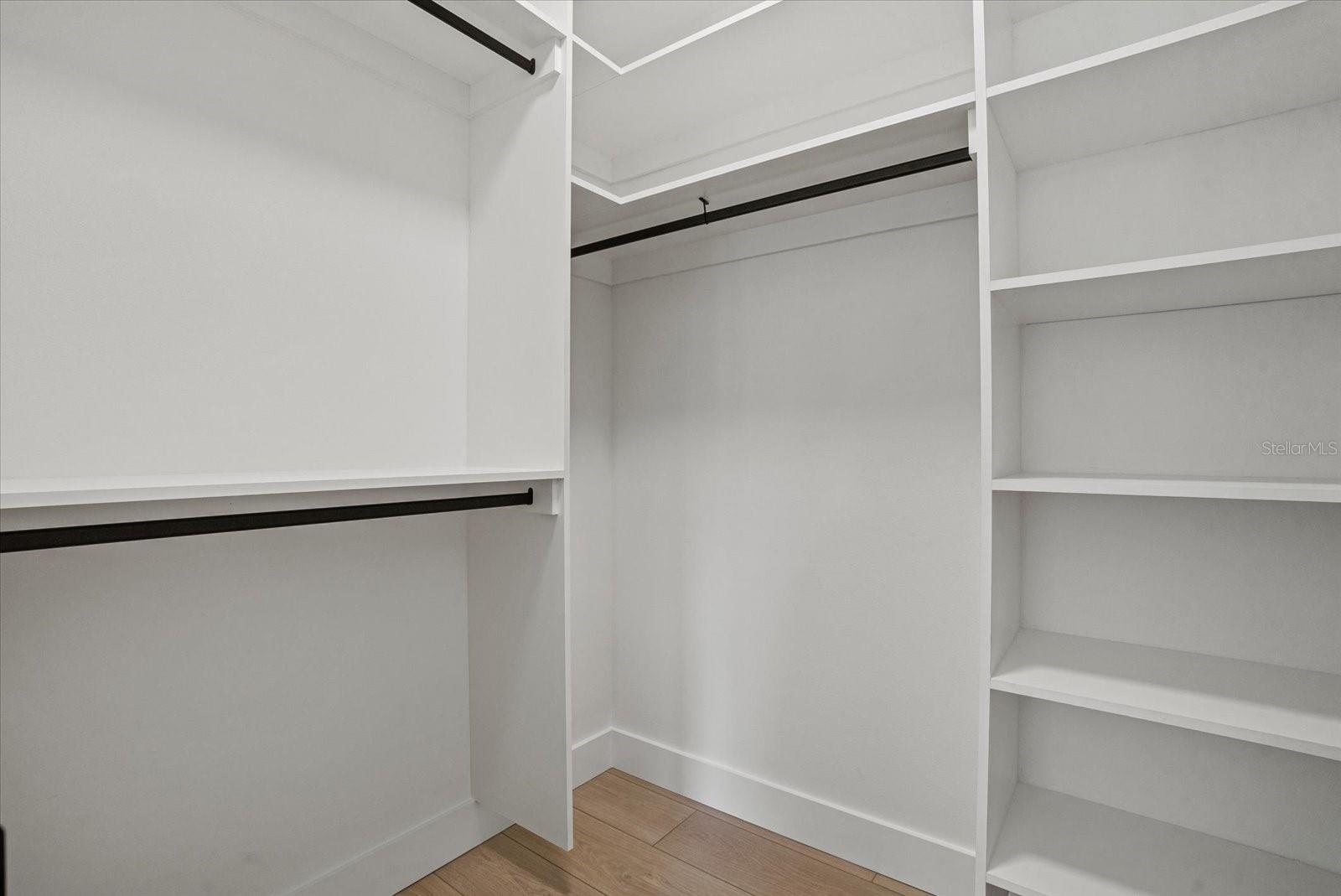 LAUREL LANDINGS ESTATES - Residential