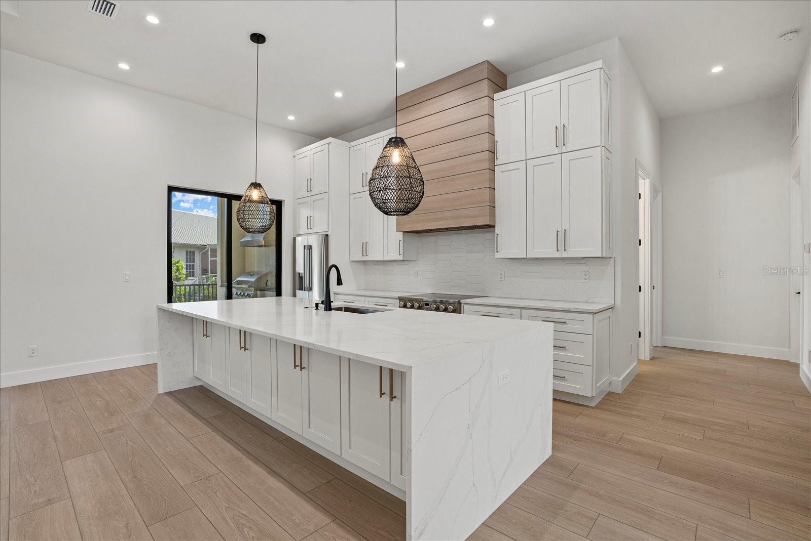 LAUREL LANDINGS ESTATES - Residential