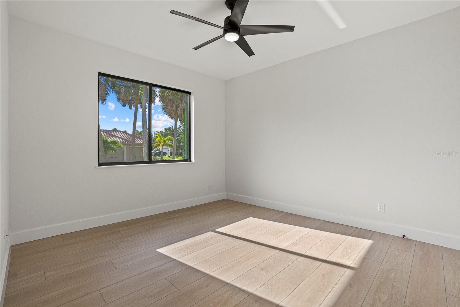 LAUREL LANDINGS ESTATES - Residential