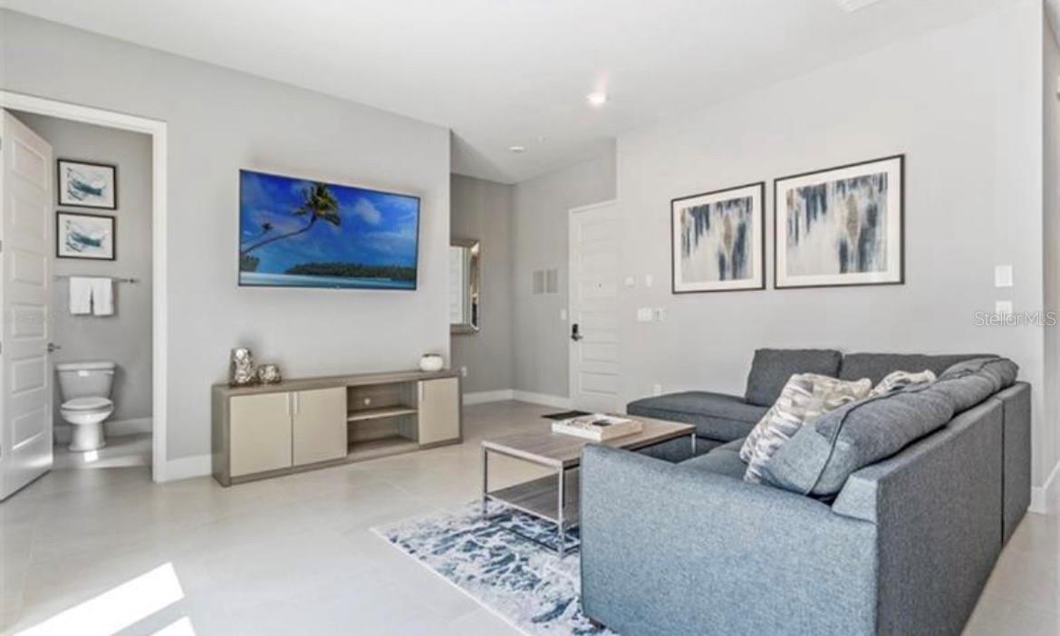 SPECTRUM AT REUNION PH 2 - Residential Lease