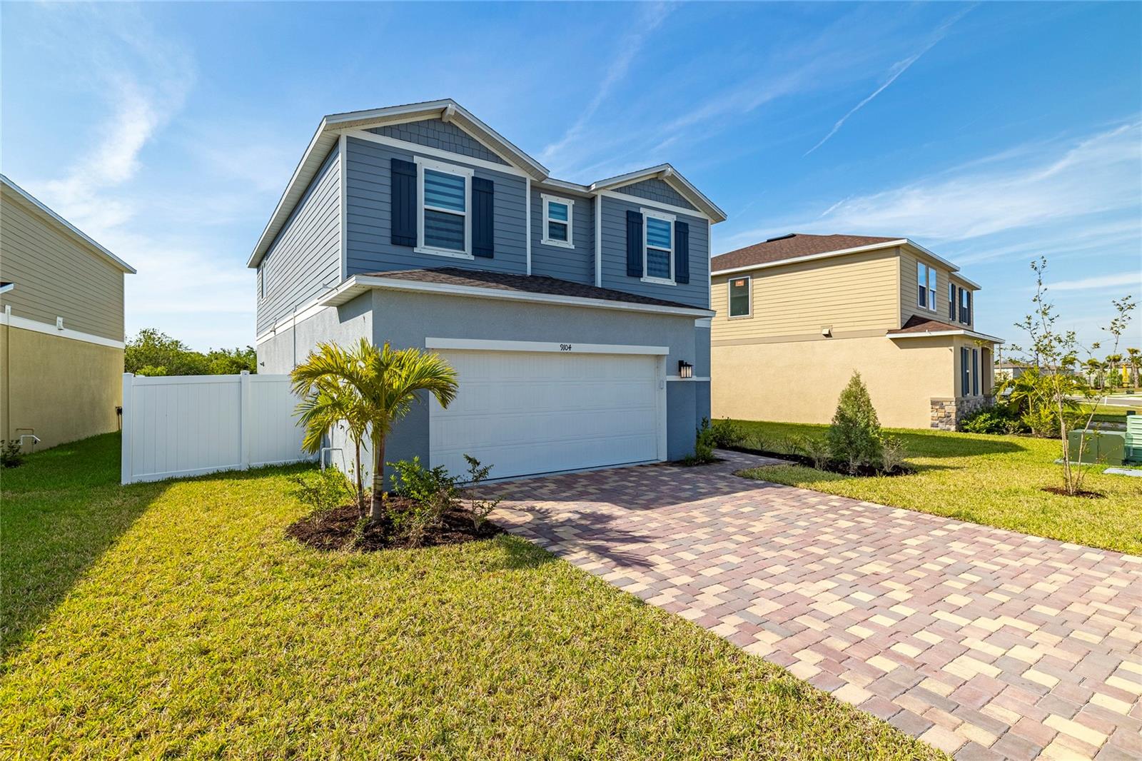 SAWGRASS LAKES PH I-III - Residential Lease