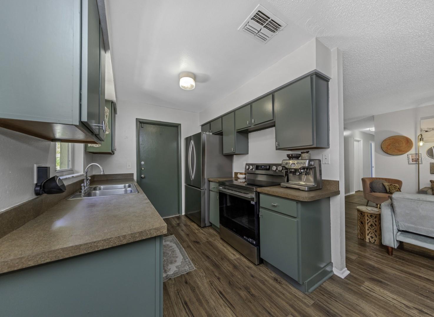 COUNTRY CLUB ADD - Residential