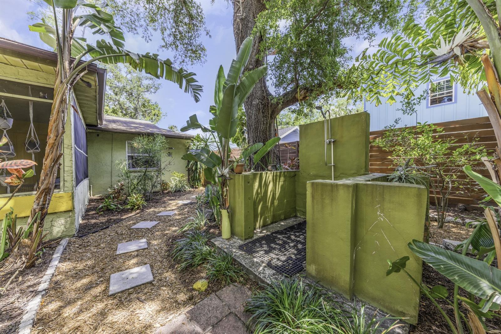 COUNTRY CLUB ADD - Residential