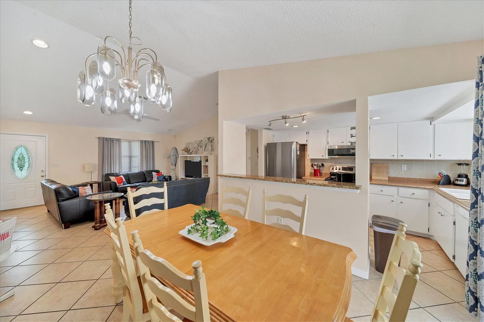 SOUTH VENICE - Residential