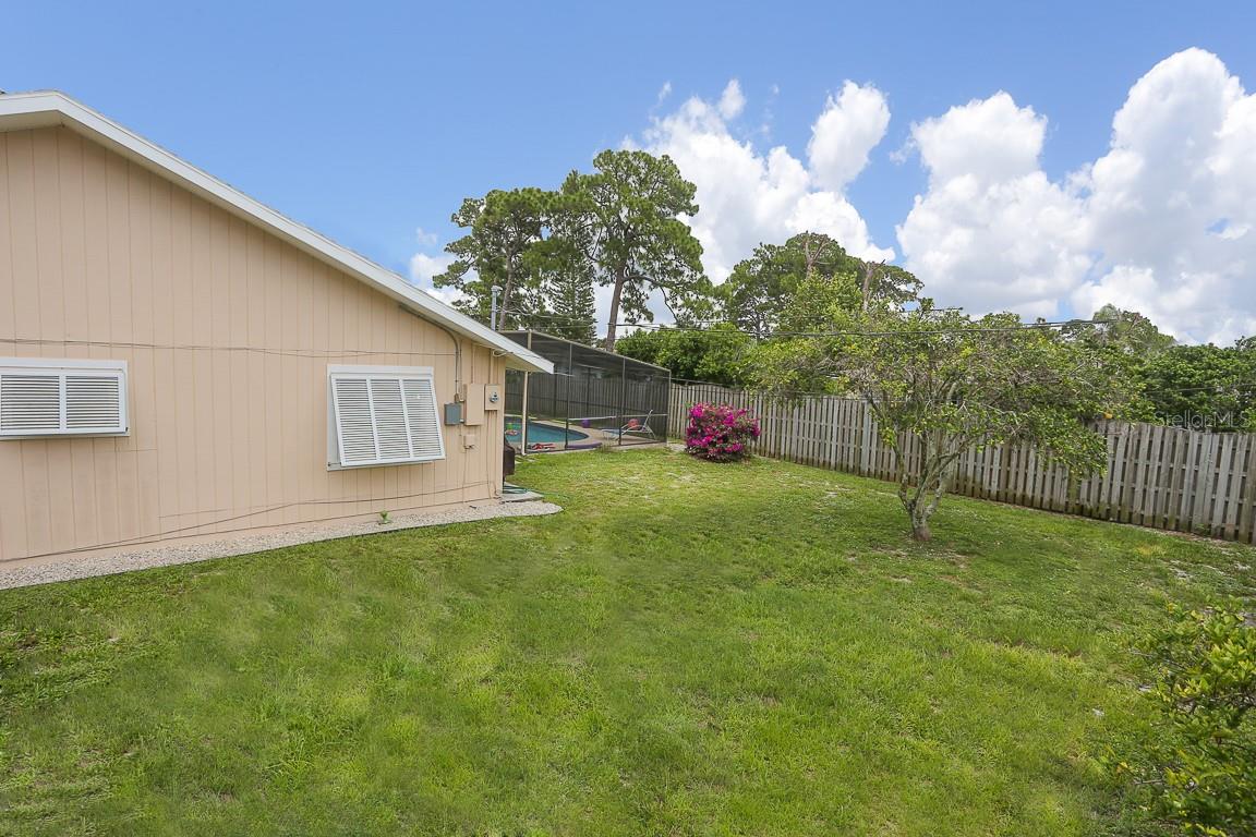 SOUTH VENICE - Residential