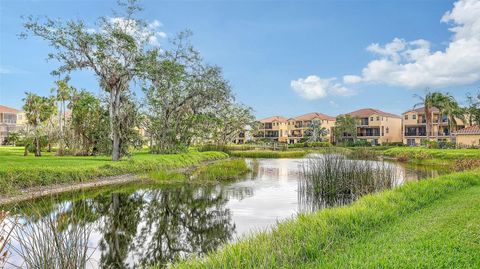 A home in PALMETTO