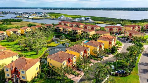 A home in PALMETTO