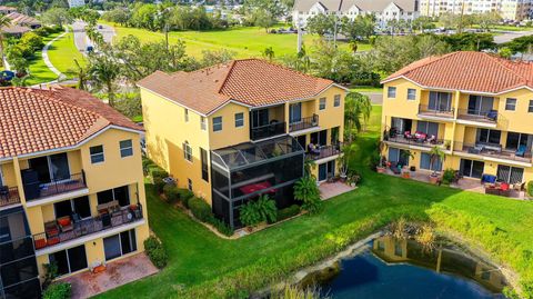 A home in PALMETTO