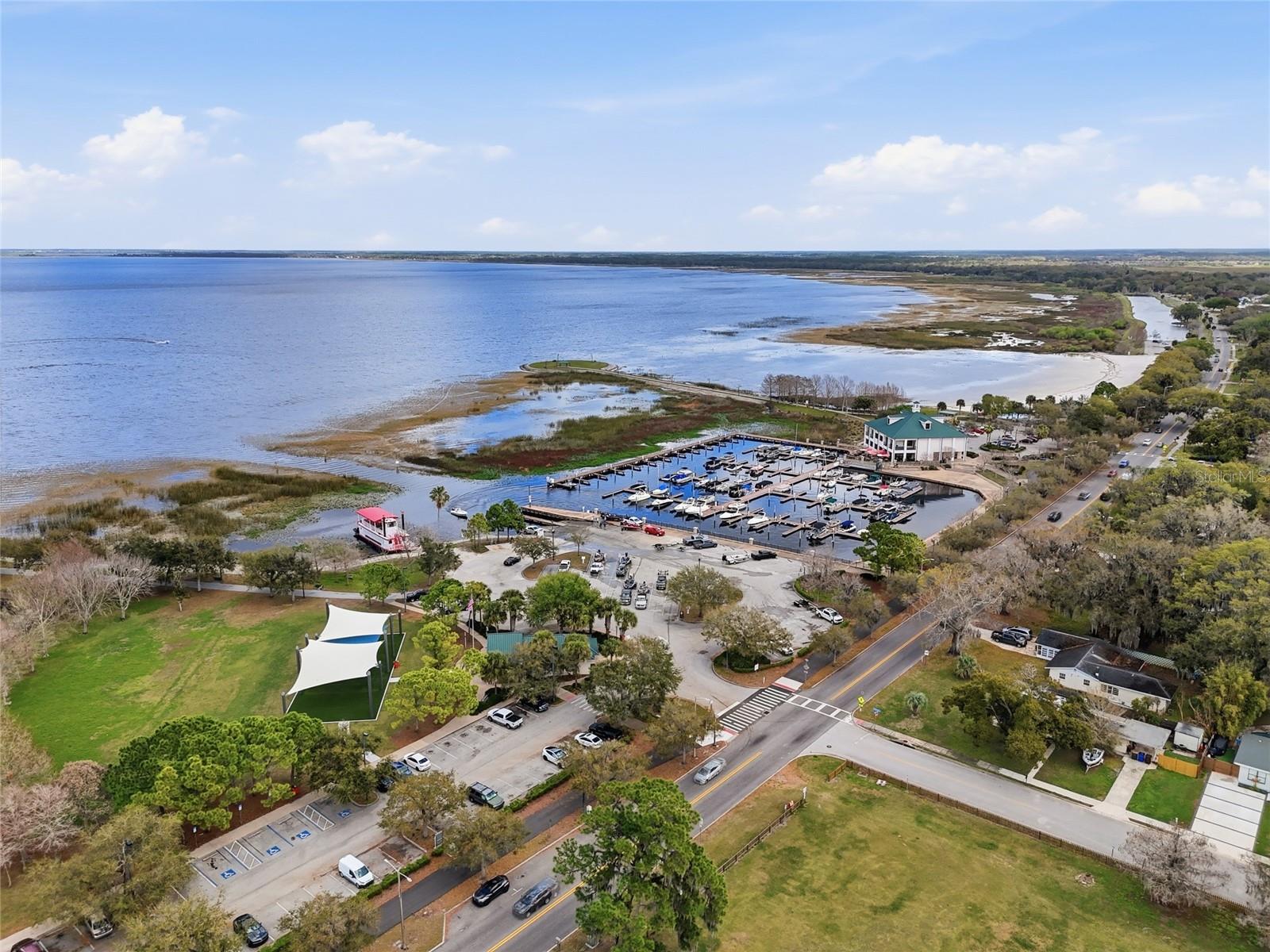 LAKEVIEW VILLAGE - Residential