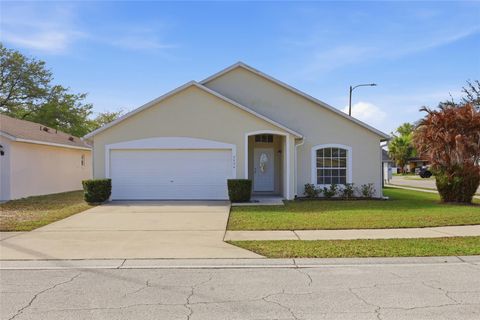 Photo of 2936 Summer Winds Circle, Saint Cloud, FL 34769 (MLS # S5144983)