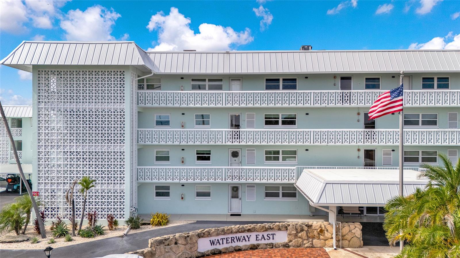 325 N CAUSEWAY C302