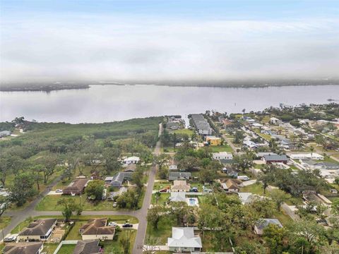 A home in ELLENTON