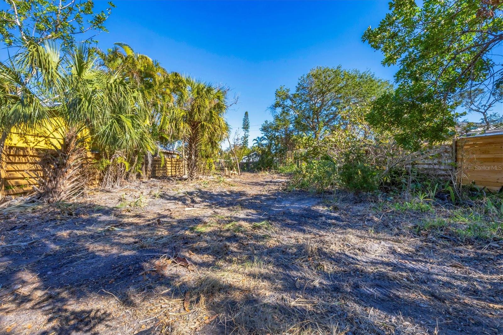 SARASOTA BEACH - Land