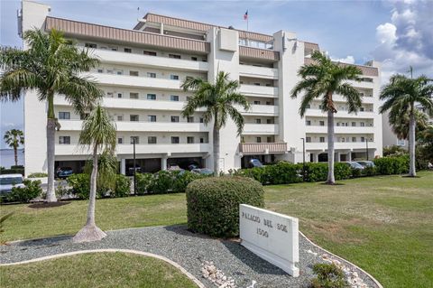 Condominium in PUNTA GORDA FL 1500 PARK BEACH CIRCLE.jpg