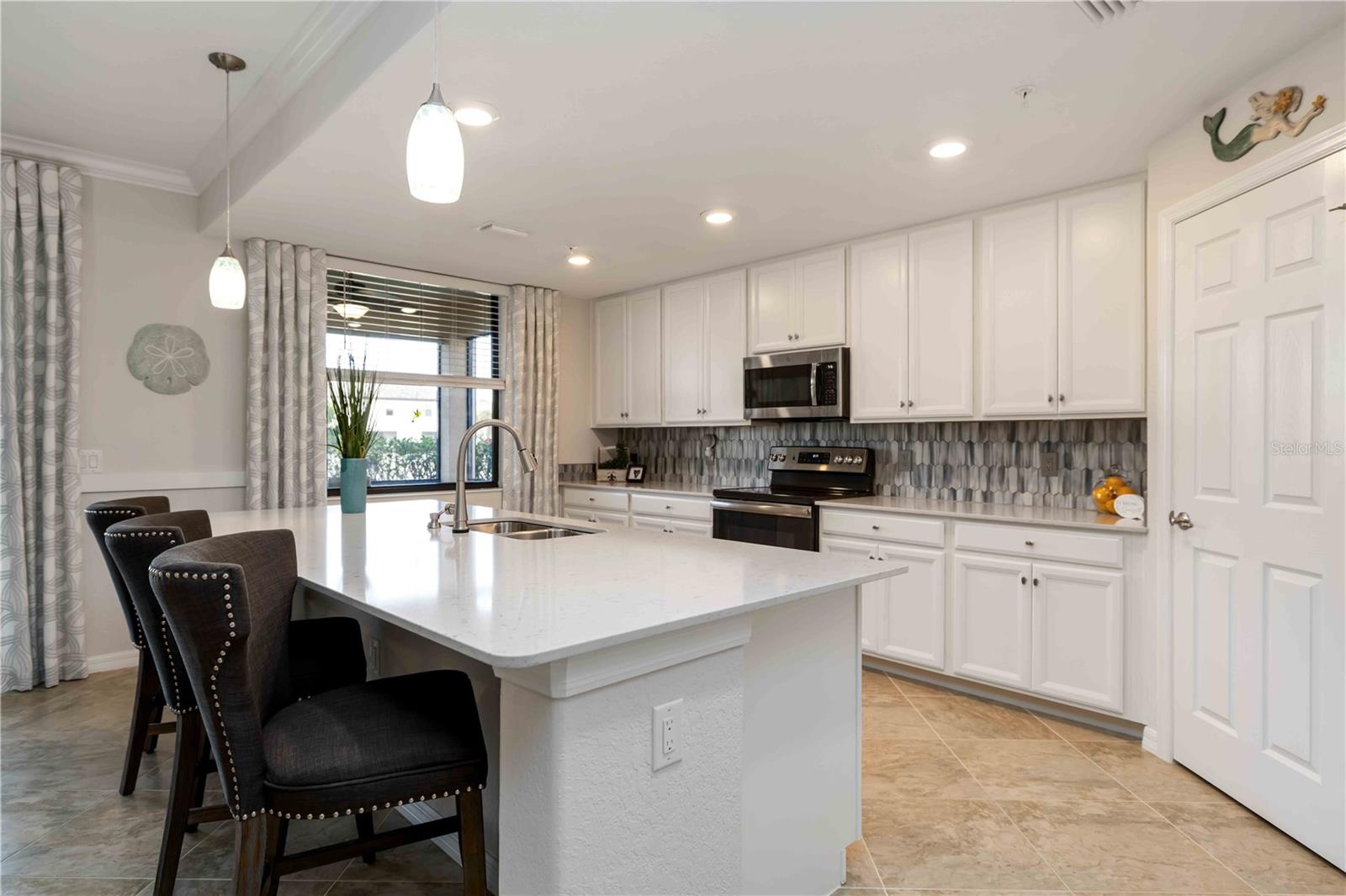 COACH HOMES III/GRAN PARADISO - Residential