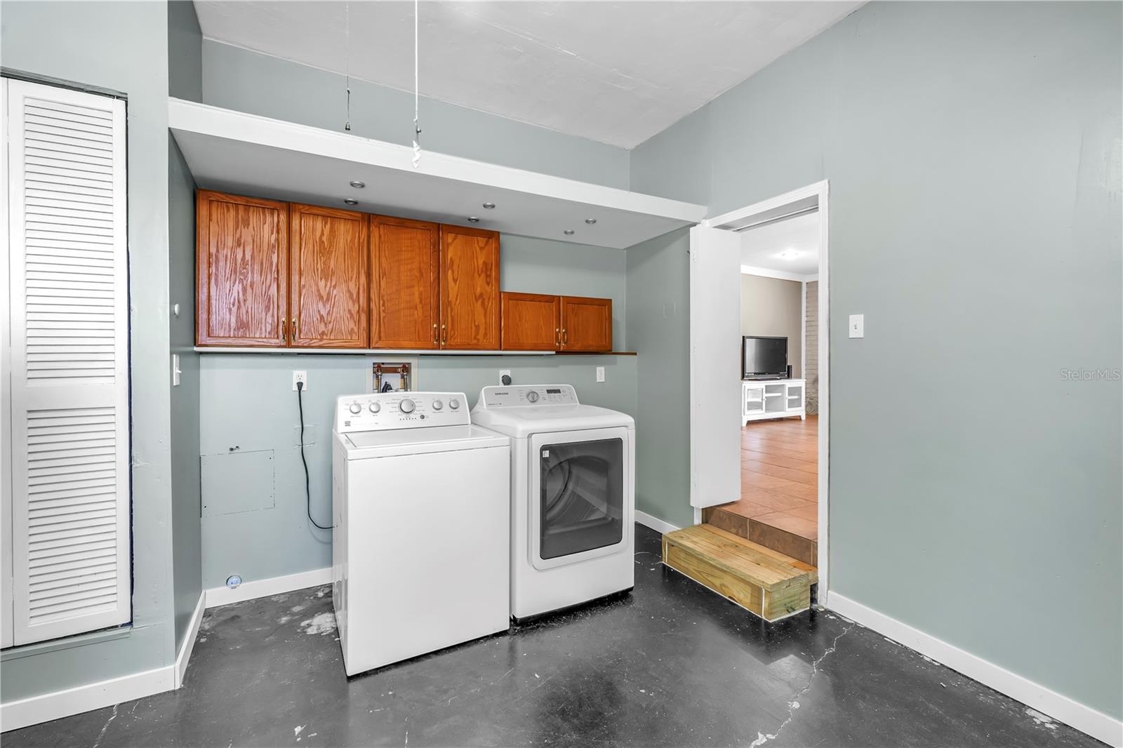 LAKE PASADENA DEV - Residential