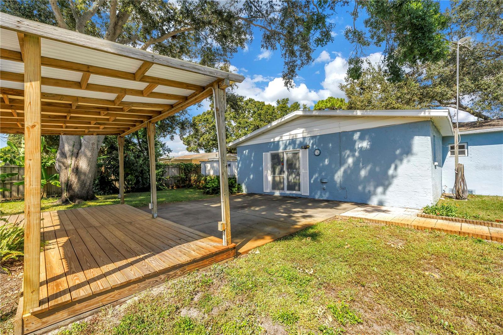 LAKE PASADENA DEV - Residential