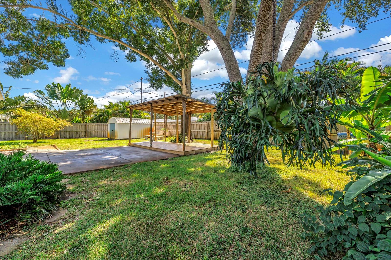 LAKE PASADENA DEV - Residential