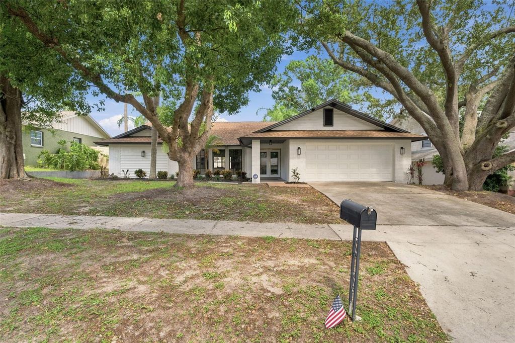 Photo of 2721 Briarpatch Drive, Valrico, FL 33596 (MLS # TB8530058)