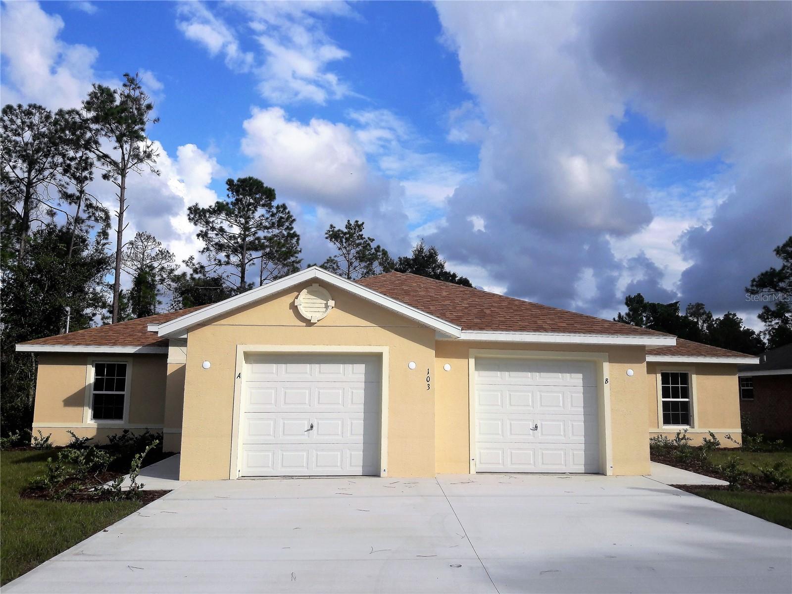 NICE 3 BEDROOM, 2 BATHROOM, 1 CAR GARAGE, COVERED LANAI DUPLEX WITH TILE FLOOR THROUGHOUT. QUIET NEIGHBORHOOD, CLOSE TO NEW TOWN CENTER, SHOPPING, SCHOOLS, MEDICAL FACILITIES, PARKS AND THE BEACH.
