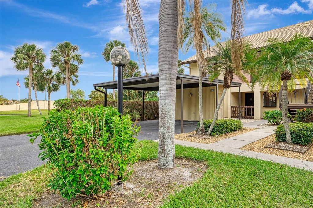 Photo of 340 Three Lakes Lane #O, Venice, FL 34285 (MLS # N6140216)