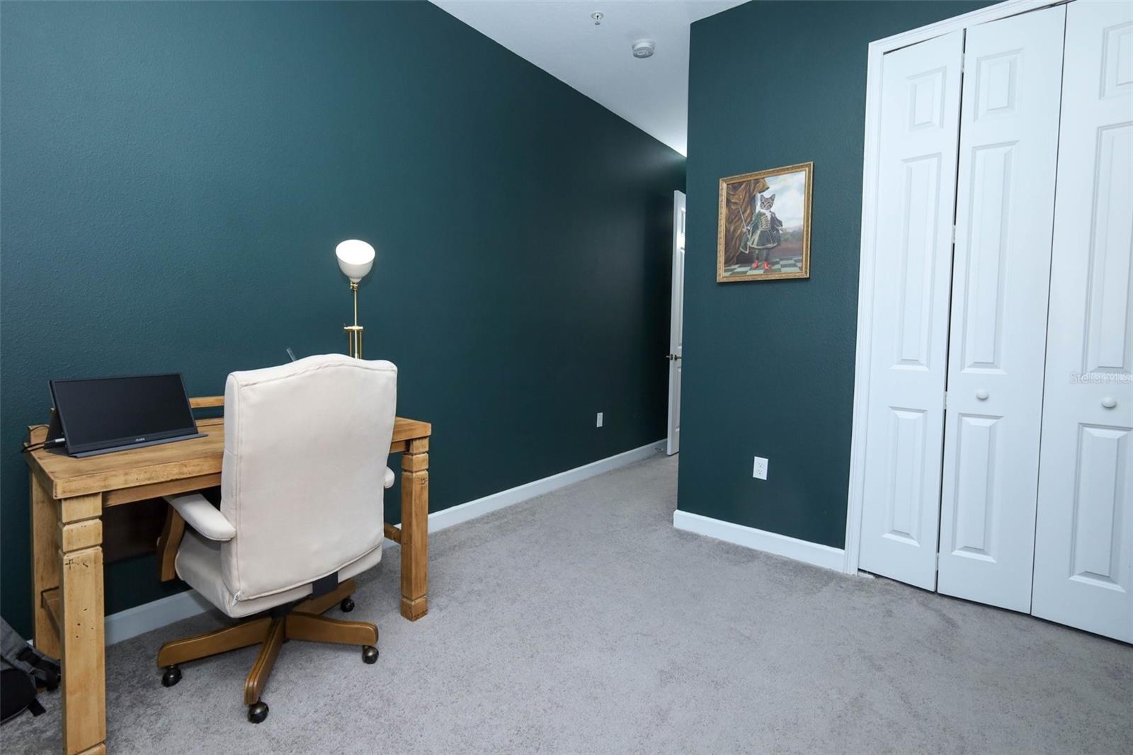 GRANDE OAKS AT HEATHROW - Residential