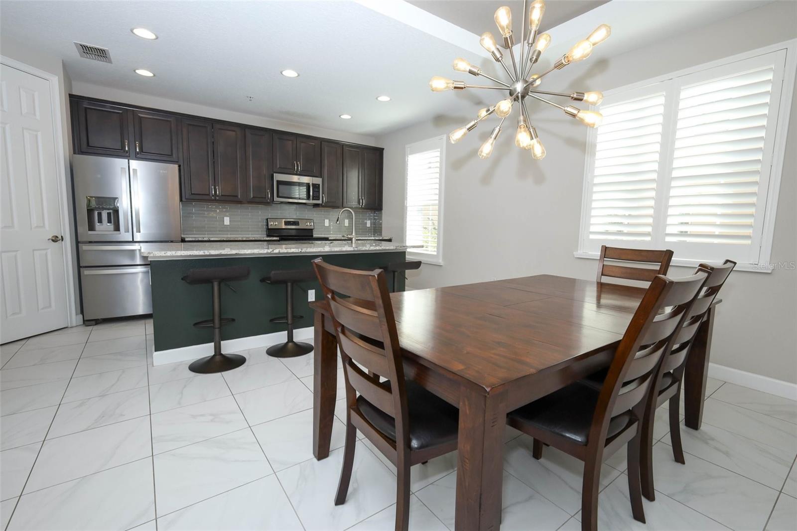 GRANDE OAKS AT HEATHROW - Residential