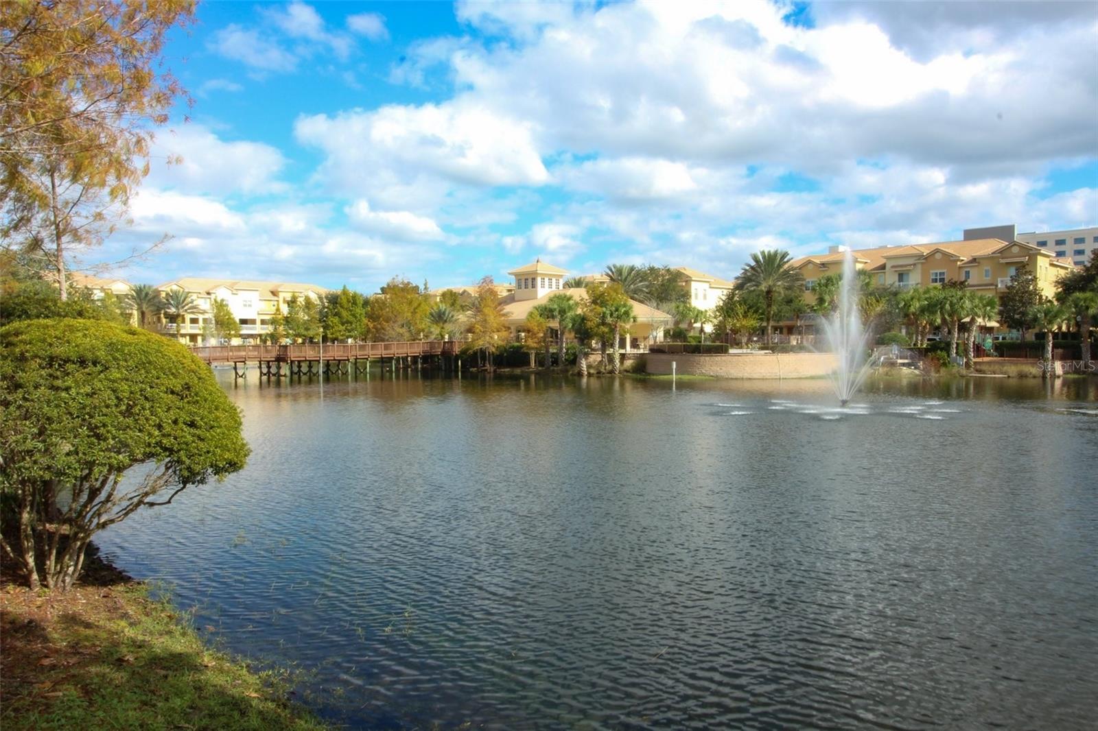 GRANDE OAKS AT HEATHROW - Residential