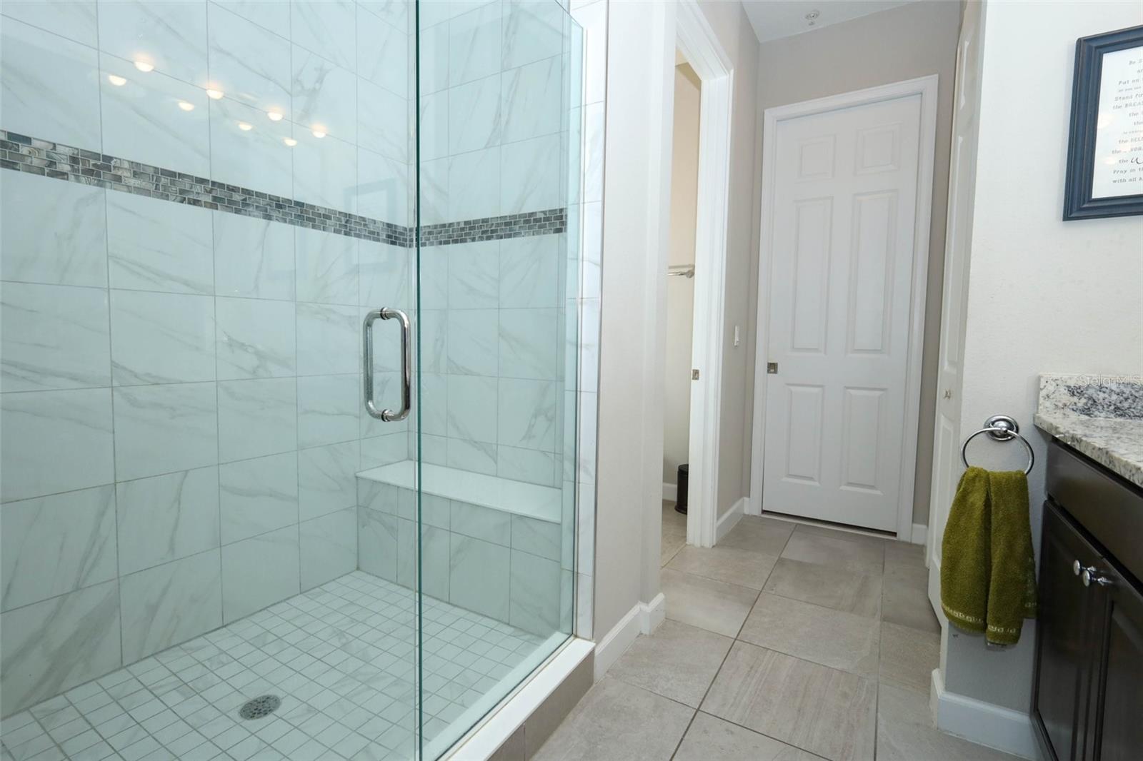 GRANDE OAKS AT HEATHROW - Residential