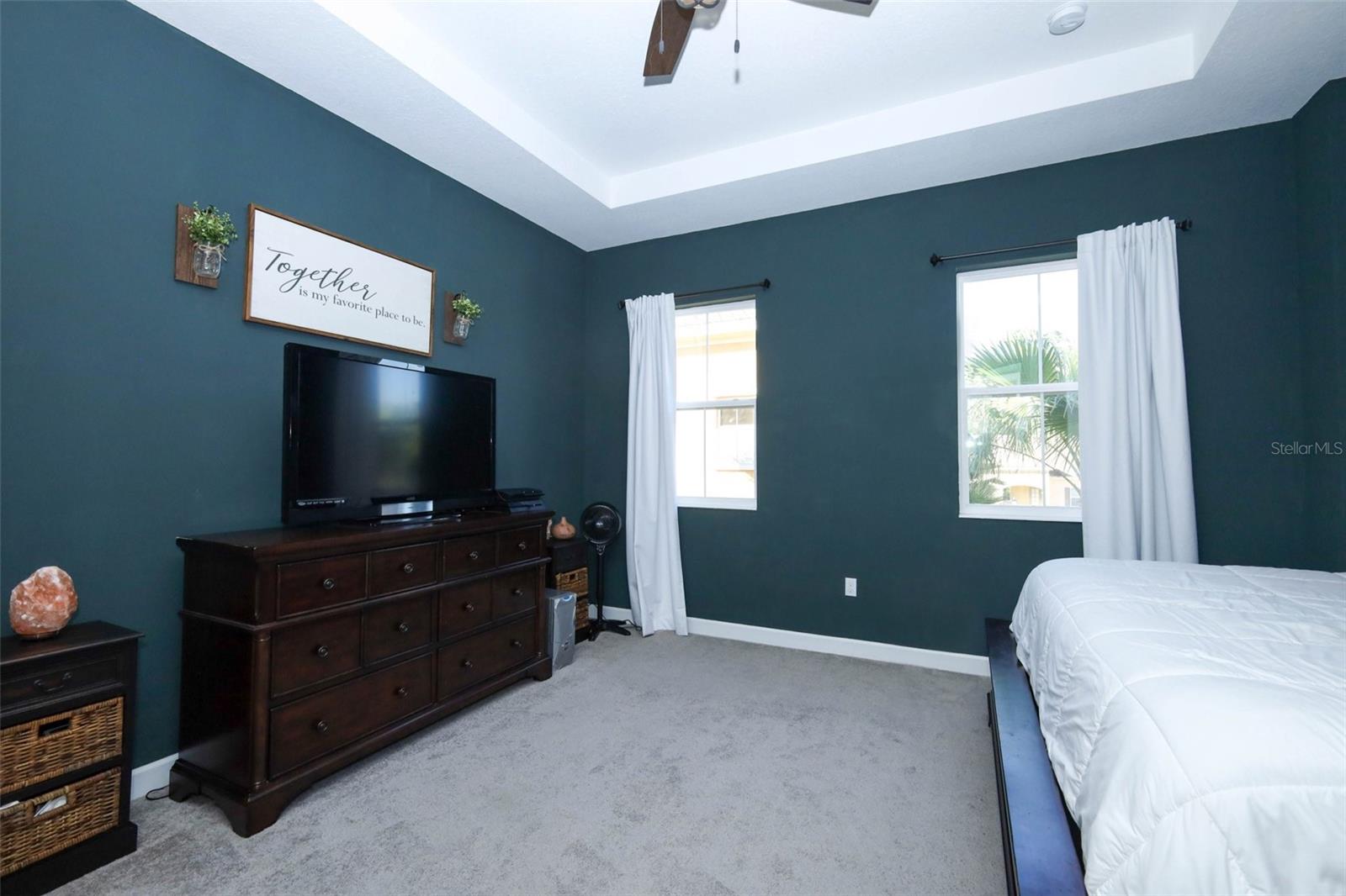 GRANDE OAKS AT HEATHROW - Residential