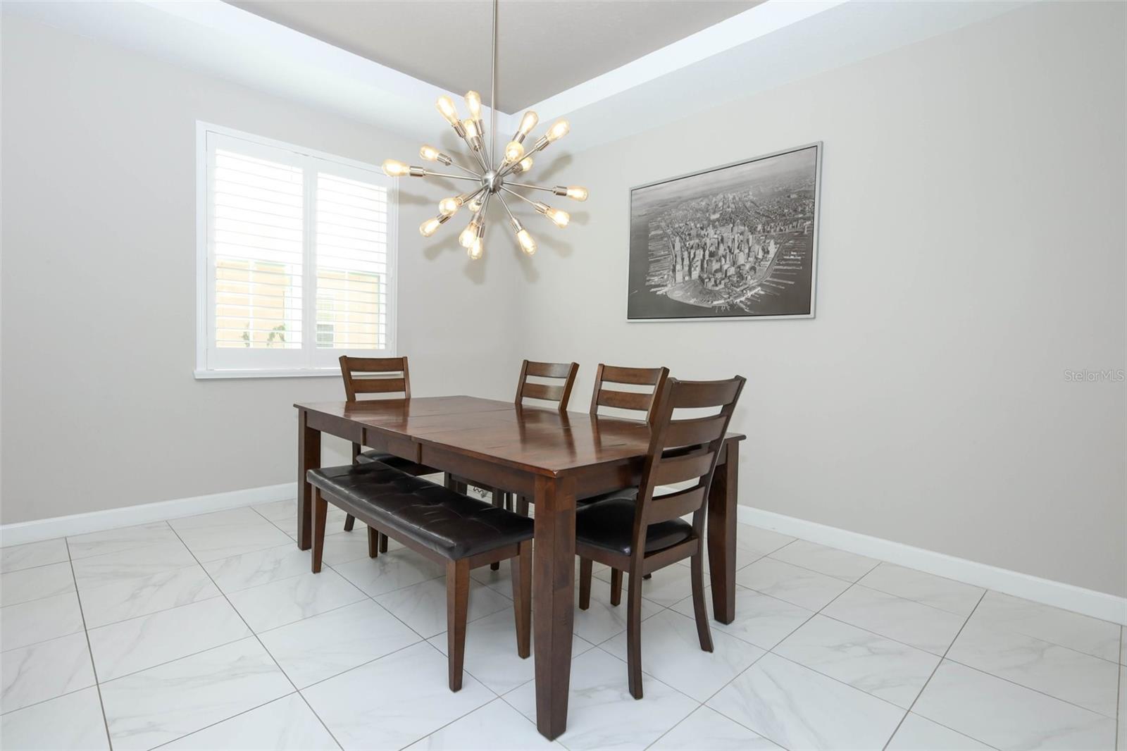 GRANDE OAKS AT HEATHROW - Residential